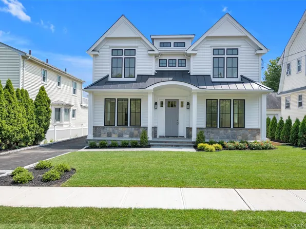 50 Highland Terrace, Manhasset, NY 11030