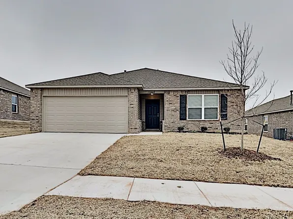 11648 NW 97th St, Yukon, OK 73099