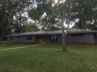 207 Lakeshore Dr, Palestine, TX 75801