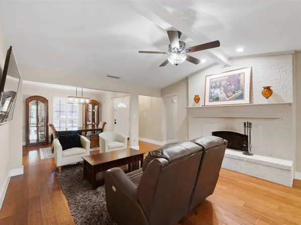 1602 Meadowglen Ln, Mesquite, TX 75150