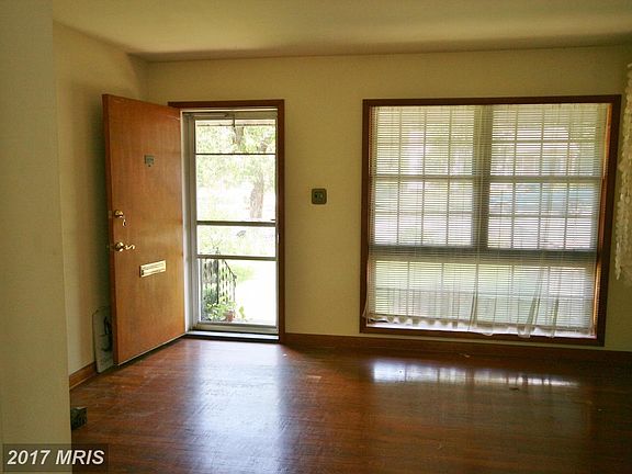 5th image of 6807 Ingraham St