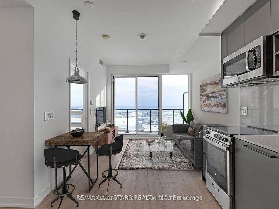 135 E Liberty St #2101