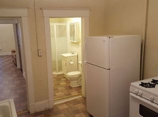 610 W 1st St #1, Waterloo, IA 50701