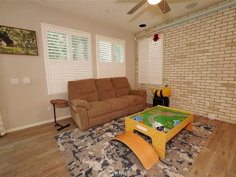 103 Cambria Ct — Photo 7