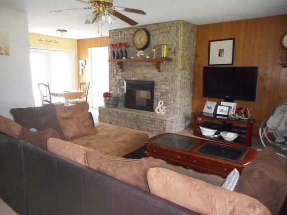 3rd image of 320 Timmons Ln