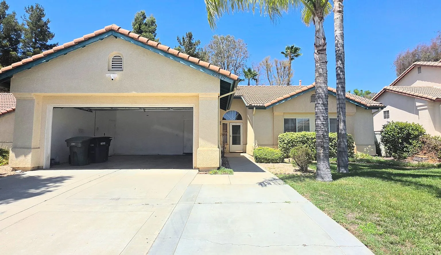 Gorgeous Single Story Home - In the Heart of Temecula — Photo 2