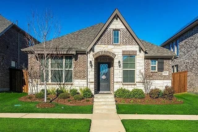 1st image of 2048 Miramar Dr