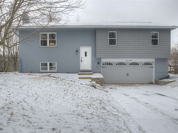 3rd image of 819 Eastland Dr