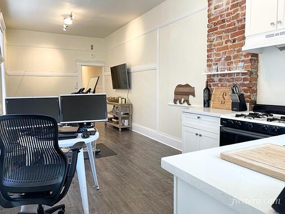 3rd image of 2981 Sacramento St #4