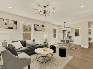 2631 Farmington Dr, Alexandria, VA 22303