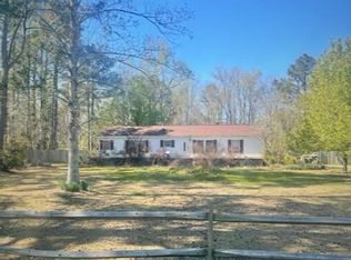686 Haws Run Rd, Jacksonville, NC 28540