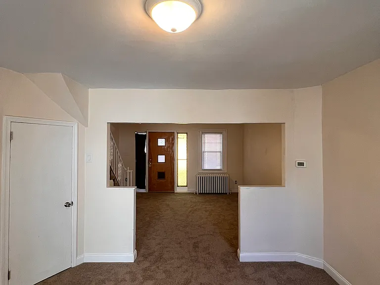 4035 Maywood St — Photo 7