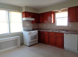 23 Lansing St, Staten Island, NY 10305