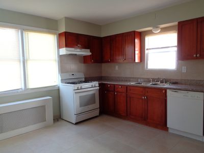 23 Lansing St, Staten Island, NY, 10305