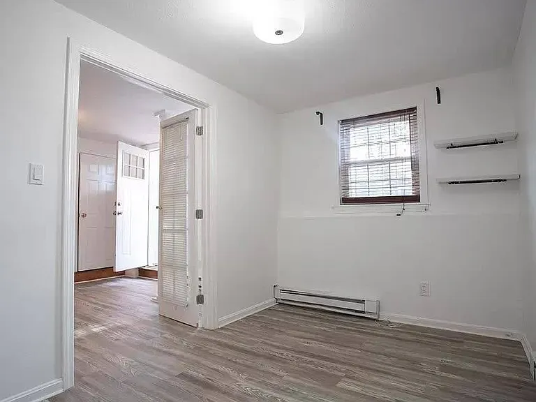 35 Fort Ave #B — Photo 2