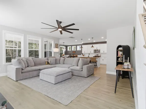 107 Abbey Terrace Rd, Moncks Corner, SC 29461