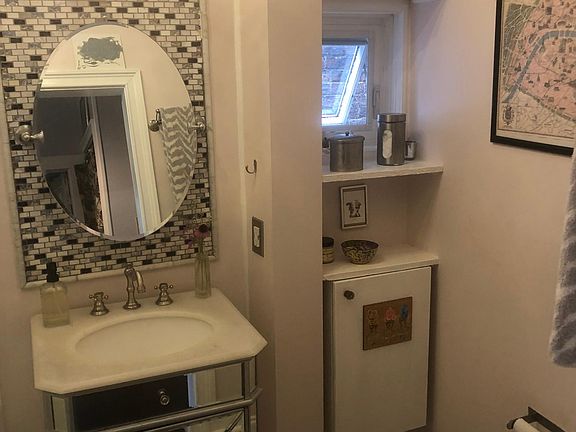 5th image of 222 1st St #2