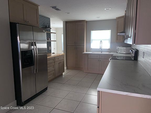 4th image of 208 Atlas Ln #208