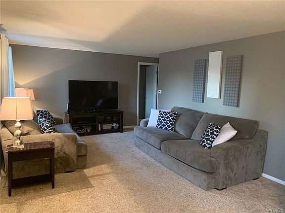 3rd image of 99 Winkler Dr