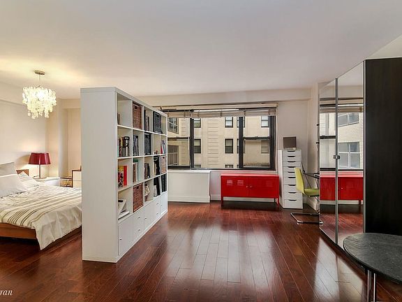 3rd image of 77 Livingston St #12L