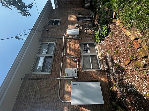 4th image of 14520 Kimbark Ave