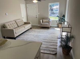 5233 Higgins St, Houston, TX 77033