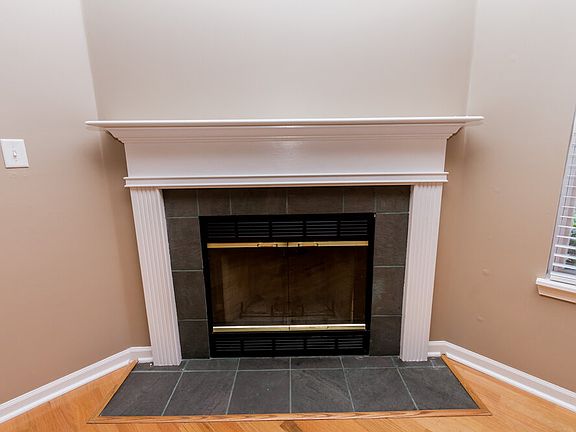 4th image of 274 Glendale Ct
