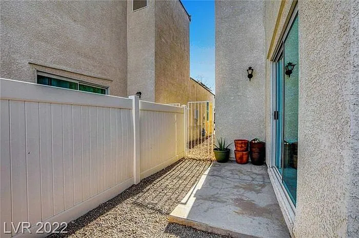 7658 Crystal Village Ln — Photo 9