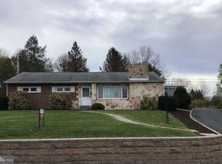 338 Grandview Ave, Chambersburg, PA