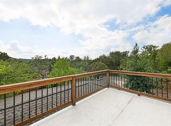 5th image of 18212 Lura Ln
