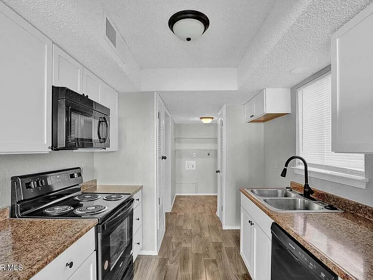 1782 Pico Alto Dr #B — Photo 6
