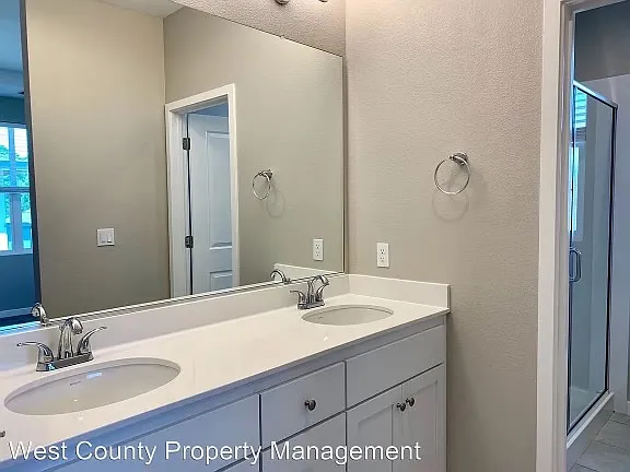 984 Brunello Dr — Photo 17