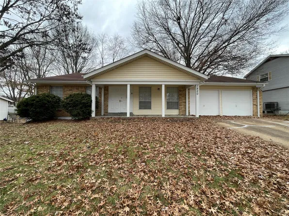 1820 Arrowpoint Dr, Saint Louis, MO 63138