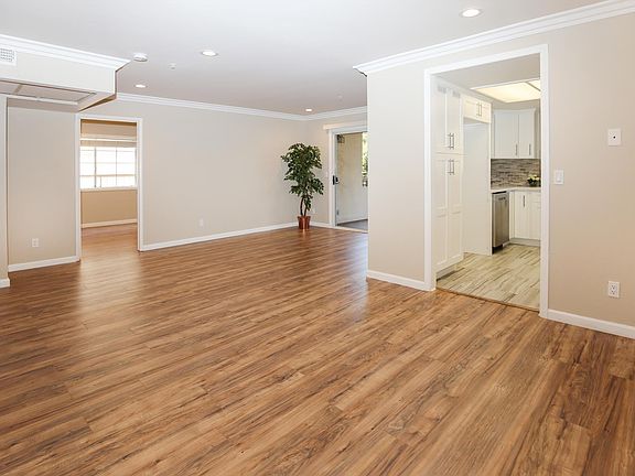 4th image of 449 N Catalina Ave APT 109