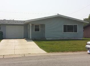 392 Sandalwood Dr, Valparaiso, IN 46385