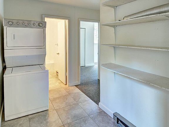 5th image of 1110-1112 6th St #1110