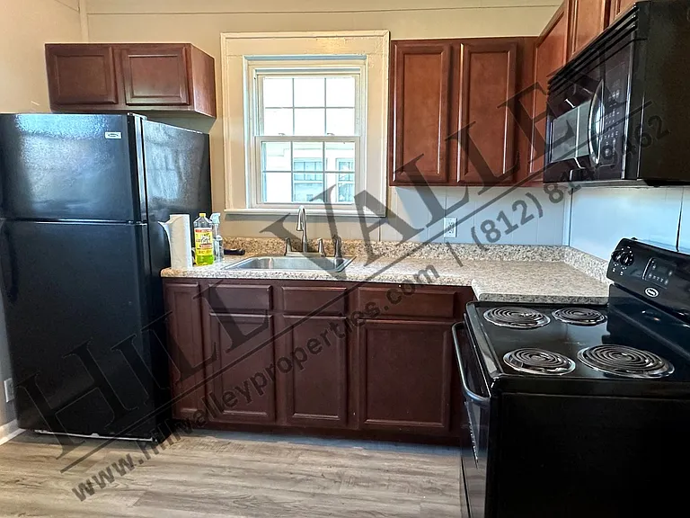 2325 S 8th St — Photo 9