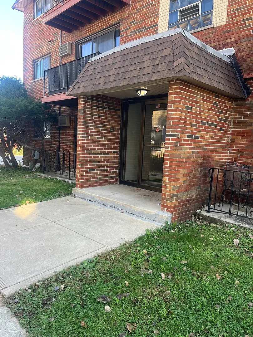 1 bed, $1,460 — Photo 1
