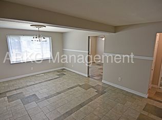 7022 Cleveland Ave APT B, Kansas City, MO 64132