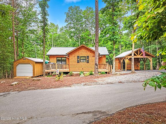 3rd image of 207 Bentley Cove
