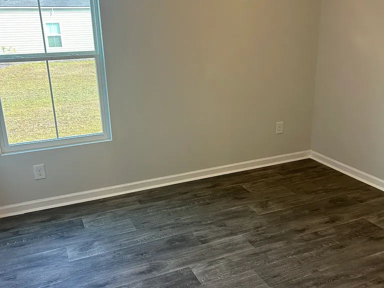 1063 Harbor Dr — Photo 5