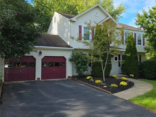 163 Woodbine Dr, Cranberry Township, PA 16066
