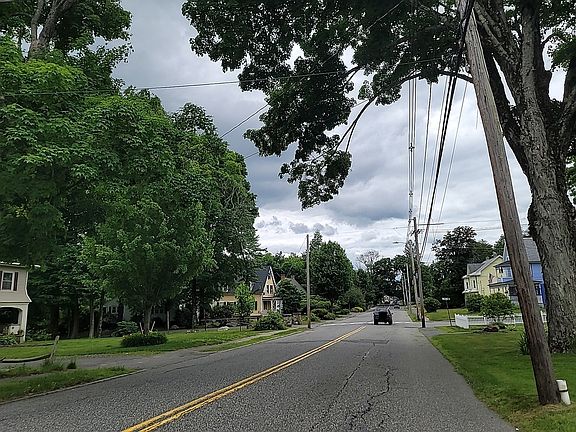 4th image of 89 Church St