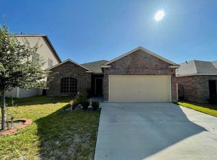 325 Silver Leaf Oak Dr, Laredo, TX 78045