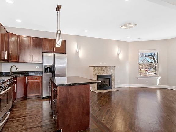 4th image of 5244 S King Dr APT 1N
