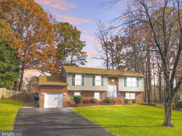 12 Twin Lake Ct, Fredericksburg, VA 22405