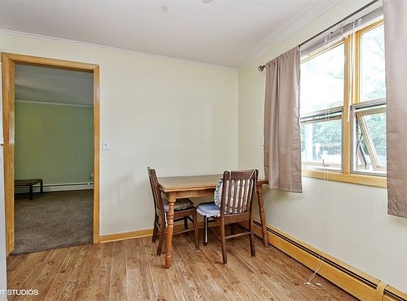 5th image of 193 Bernard St