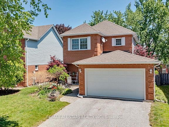 3rd image of 66 Kyle Cres