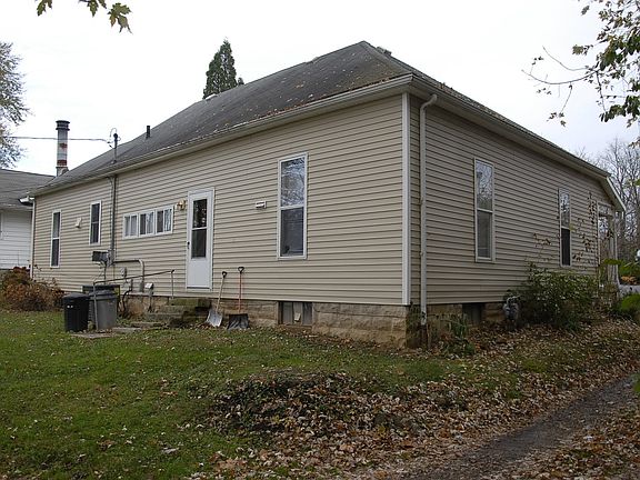 2nd image of 614 S Lincoln St #2