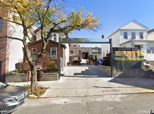 4211 Haight St, Flushing, NY 11355